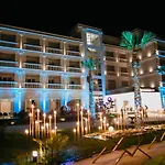 Hotel Adamas &
