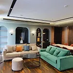 Hotel Adamas &
