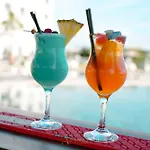 Hotel Adamas & 4*