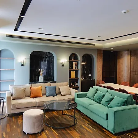 Hotel Adamas &