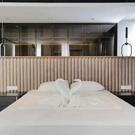 Hotel Adamas & 4*