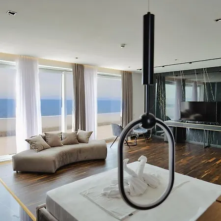 Hotel Adamas & Lezhe