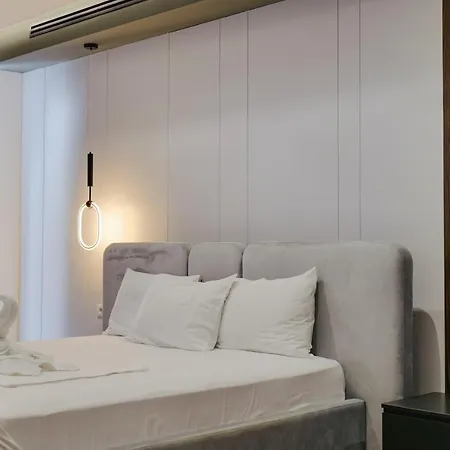Hotel Adamas & 4*