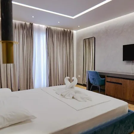 Hotel Adamas &