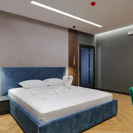Adamas & Hotel 4*
