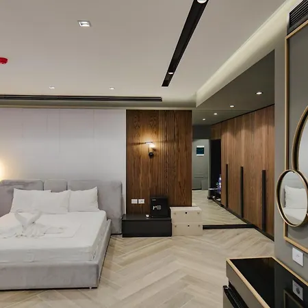 Hotel Adamas & Lezhe