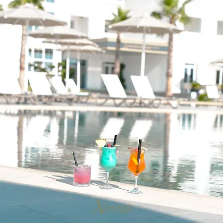 Отель Adamas & Лежа