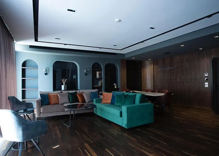 Hotel Adamas &
