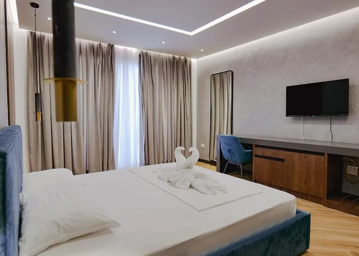 Hotel Adamas &