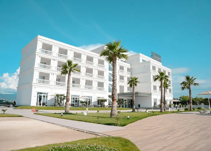 Hotel Adamas & 4*